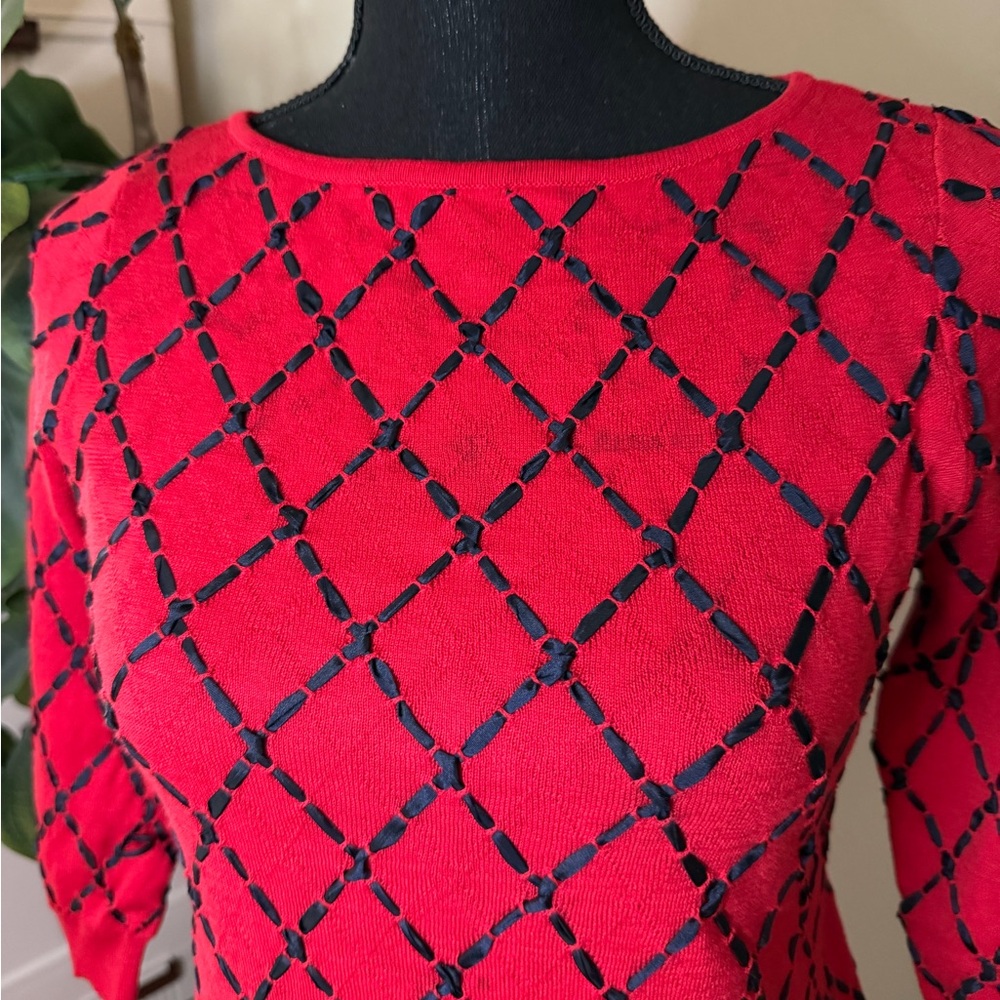 Red blouse - Picture 3 of 13